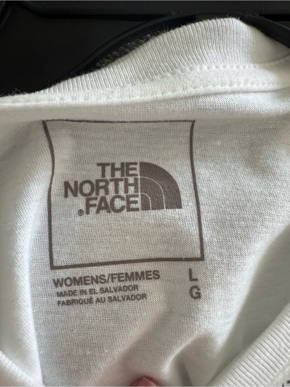 North Face Tee Women’s White Long Sleeve Logo Tee fall winter - Picture 9 of 11